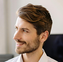 Portrait de Michael Brennan, chef technologique dans le secteur fintech et cryptomonnaies, figure de leader technologique