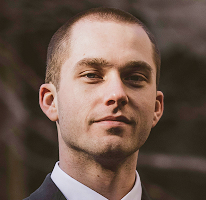 Analyste expert du marché crypto Thomas Whitfield spécialisé en trading